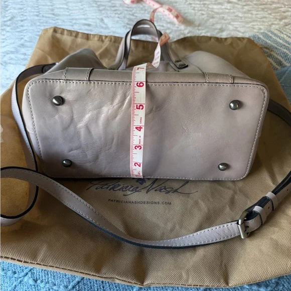 Stone Patricia Nash Darby crossbody - Picture 5 of 6